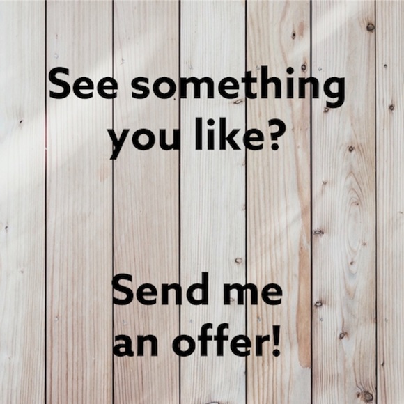 Welcome to my closet! - Picture 3 of 10